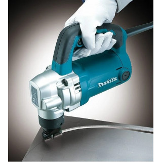 Електрически нагер Makita JN3201J