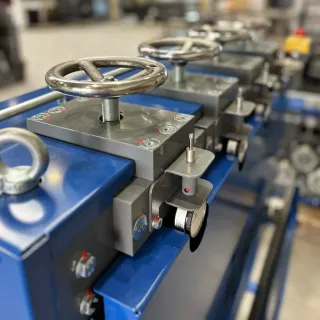 Машина за изправяне на пръти METCOR BJ300/ 400V Машина за изправяне на пръти METCOR BJ300/ 400V