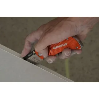 Нож ремонтно-монтажен с калъф EDMA 060655 Нож ремонтно-монтажен с калъф EDMA 060655