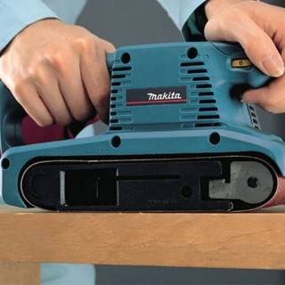 Лентов шлайф Makita 9911 650W