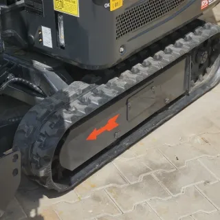 Верижен мини багер с чупеща стрела и кабина Cimex CHE12RS-CAB-SB/ 11.6 к.с.