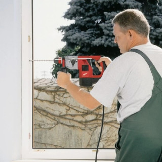 Перфоратор Milwaukee PLH32XE Перфоратор Milwaukee PLH32XE