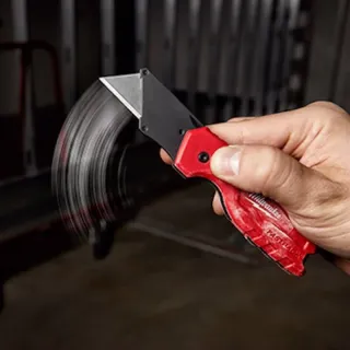 Макетен джобен нож Milwaukee Fastback 4932471356/ 157 мм Макетен джобен нож Milwaukee Fastback 4932471356/ 157 мм