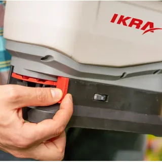 Акумулаторна ръчна сеялка IKRA IAST 12/ 12 V/ 2.5 Ah Акумулаторна ръчна сеялка IKRA IAST 12/ 12 V/ 2.5 Ah