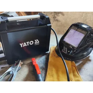 Инверторен заваръчен апарат Yato YT-81357/ 180A Инверторен заваръчен апарат Yato YT-81357/ 180A