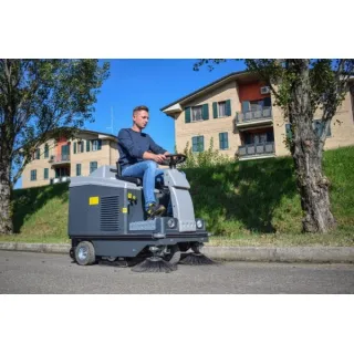 Бензинова метачна седлова машина COMET CSW 1200G/ 5.5hp/ 1150 мм Бензинова метачна седлова машина COMET CSW 1200G/ 5.5hp/ 1150 мм