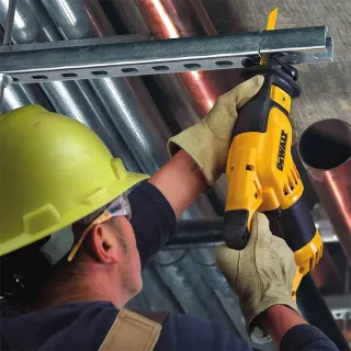 Саблен трион DeWALT DWE357K, 1050 W, 29 мм