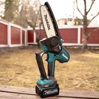 Акумулаторна кастрачка Makita UC029GZ/ 40V