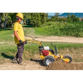 Каналокопател MakBrent MAK45/ 196 cm³/ 450 мм Каналокопател MakBrent MAK45/ 196 cm³/ 450 мм
