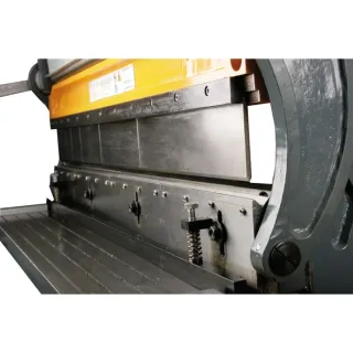Гилотина за метал METALLKRAFT TBS 1051-20/ 1050 мм Гилотина за метал METALLKRAFT TBS 1051-20/ 1050 мм