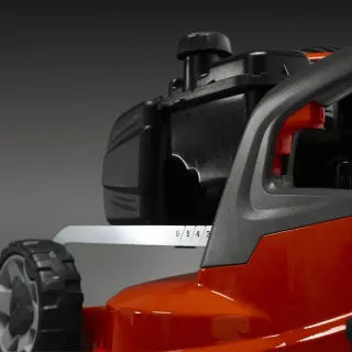 Бензинова косачка Husqvarna LC 353V/ 3.2 к.с. Бензинова косачка Husqvarna LC 353V/ 3.2 к.с.