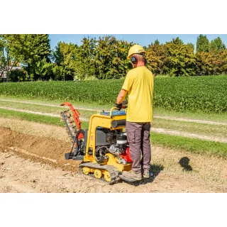 Каналокопател MakBrent MAK60/ 389 cm³/ 600 мм Каналокопател MakBrent MAK60/ 389 cm³/ 600 мм
