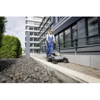 Ръчноводима метачна машина Karcher KM 70/25 C Bp 2SB/ 36V Ръчноводима метачна машина Karcher KM 70/25 C Bp 2SB/ 36V