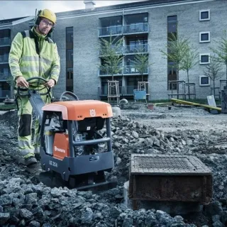 Виброплоча реверсивна Husqvarna Construction LG 204 D / 3.1 kW/ 36kN