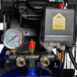 Маслен компресор KraftDele KD4066/ 4.1kW/400V/ 100л Маслен компресор KraftDele KD4066/ 4.1kW/400V/ 100л