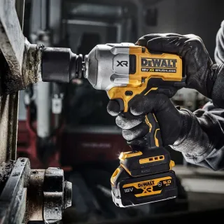 Акумулаторен ударен гайковерт DeWALT DCF961N/ 18V