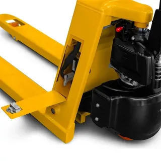 Електрическа палетна количка CORMAK Q15-4/ 1500 кг Електрическа палетна количка CORMAK Q15-4/ 1500 кг