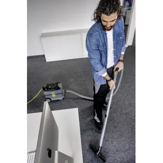 Прахосмукачка за сухо почистване Karcher T 10/1 Adv + дюза за паркет/ 585W