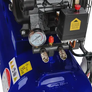 Маслен компресор KraftDele KD4066/ 4.1kW/400V/ 100л Маслен компресор KraftDele KD4066/ 4.1kW/400V/ 100л