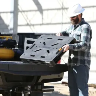 Работна маса TOUGHBUILT TB-WB700/ 454 кг Работна маса TOUGHBUILT TB-WB700/ 454 кг