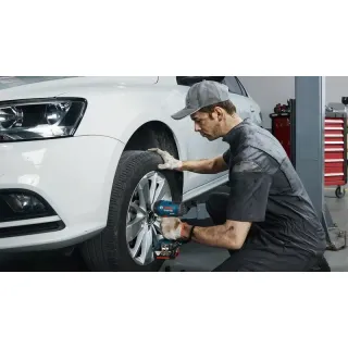 Акумулаторен гайковерт BOSCH GDS 18V-400/ 18V