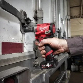 Акумулаторен гайковерт Milwaukee M12 FIWF12-422X/ 12 V/ 2/4 Ah