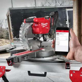 Акумулаторен герунг циркуляр Milwaukee M18 FMS305-121/ 18V / 12Ah