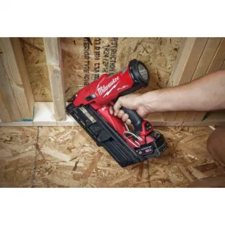 Акумулаторен такер Milwaukee M18 FFN-502C/ 18V/ 5Ah