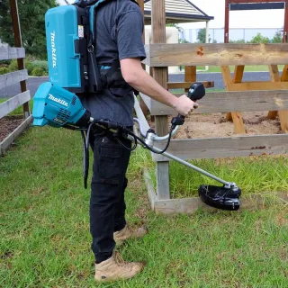 Акумулаторен тример Makita UR101CZ/ 36V/ XGT