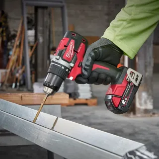 Акумулаторен винтоверт Milwaukee M18 CBLDD-402C/ 18 V/ 4 Ah