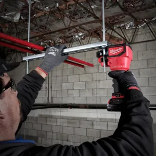 Акумулаторна машина за рязане на шпилки Milwaukee M18 BLTRC-0X/ 18V