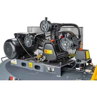 Маслен монофазен компресор Powermat PM-KO-200T-230V/ 3 kW/ 200 л