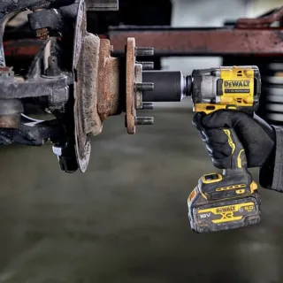 Акумулаторен гайковерт DeWALT DCF921NT/ 18V