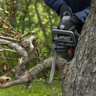 Акумулаторен верижен трион Husqvarna Aspire C15X-P4A/ 18V/ 4 Ah