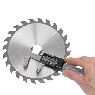 Дигитален шублер KREATOR KRTH70704/ 150 мм