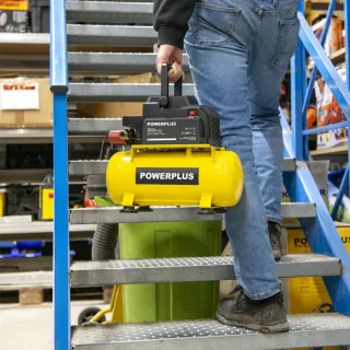 Компресор за въздух Power Plus POWX17215/ 750W/ 6л