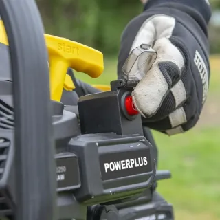 Бензинов верижен трион Power Plus POWXG10250/ 53 куб.см