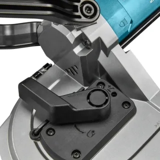 Акумулаторен банциг Makita PB002GZ/ 40V