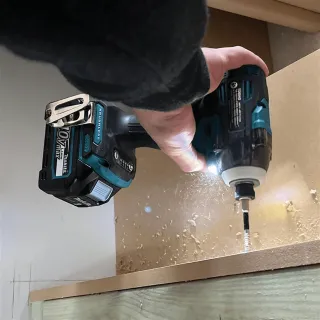 Акумулаторен винтоверт Makita TD004GD201/ 40V/ 2x2.5Ah Акумулаторен винтоверт Makita TD004GD201/ 40V/ 2x2.5Ah