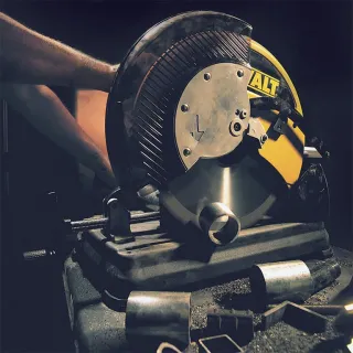 Настолен циркуляр за метал DeWALT DW872, ф 355 мм, 2200W