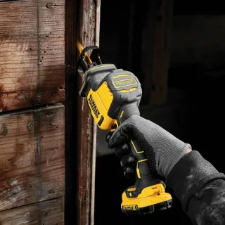 Акумулаторен саблен трион DeWALT DCS312D2-QW/ 12V/ 2x2Ah
