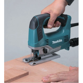 Прободен трион Makita JV0600K