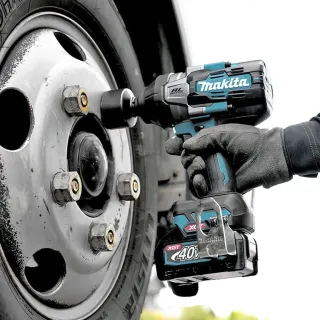 Акумулаторен гайковерт Makita TW002GM201/ 40V/ 2x4 Ah 