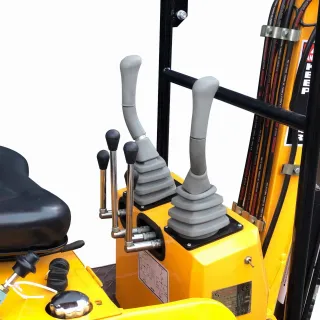 Мини багер самоходен STILER 15 KM/ 200 кг