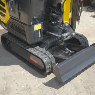 Верижен мини багер с чупеща стрела и кабина Cimex CHE12RS-CAB-SB/ 11.6 к.с.