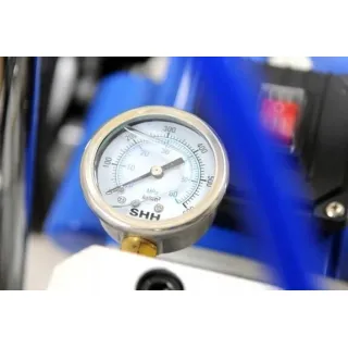 Машина за безвъздушно боядисване BASS POLSKA 4532/ 1500W/ 2 к.с. Машина за безвъздушно боядисване BASS POLSKA 4532/ 1500W/ 2 к.с.