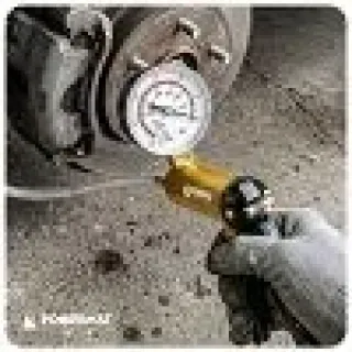 Комплект вакуумна помпа за обезвъздушаване на спирачки Powermat PM-PPC-120T