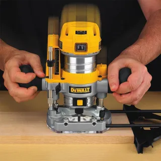 Оберфреза ръчна DeWALT D26203, 900 W, ф 6-8 мм