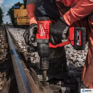 Акумулаторен ударен гайковерт Milwaukee M18ONEFHIWF1-802X/ 18V/ 2x8Ah