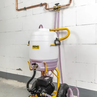 Помпа за пълнене и обезвъдушаване REMS Solar-Push I 80/ 1000W/ 30л Помпа за пълнене и обезвъдушаване REMS Solar-Push I 80/ 1000W/ 30л